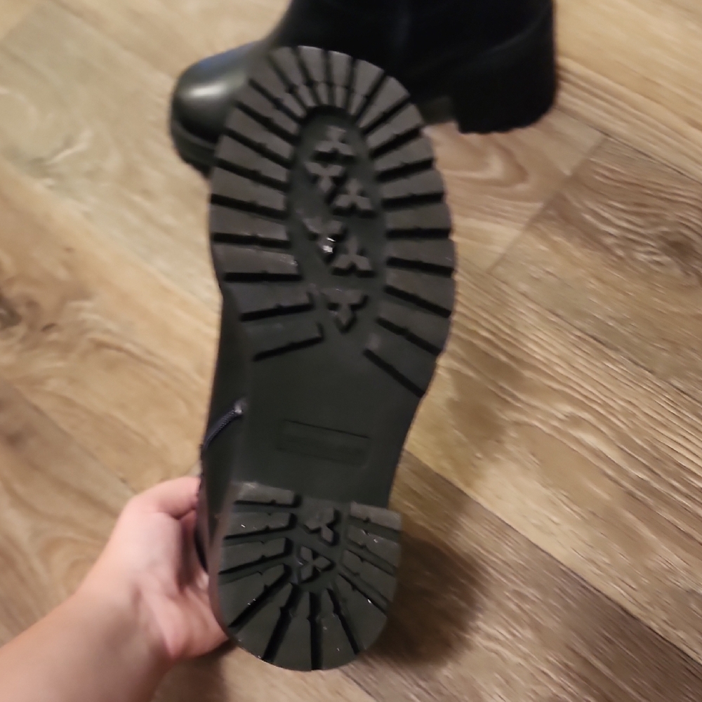 Black Ankle Boots - Picture 4 of 5